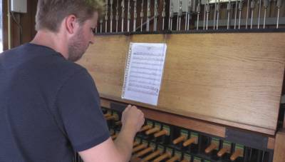 Zo klinken de Beatles uit kerkklokken