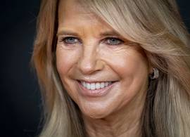 Linda de Mol (59) met ambulance naar het ziekenhuis gebracht