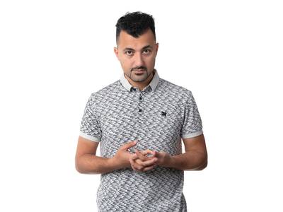 NPO-show Man in Deventer met Özcan Akyol wint nachtprijs