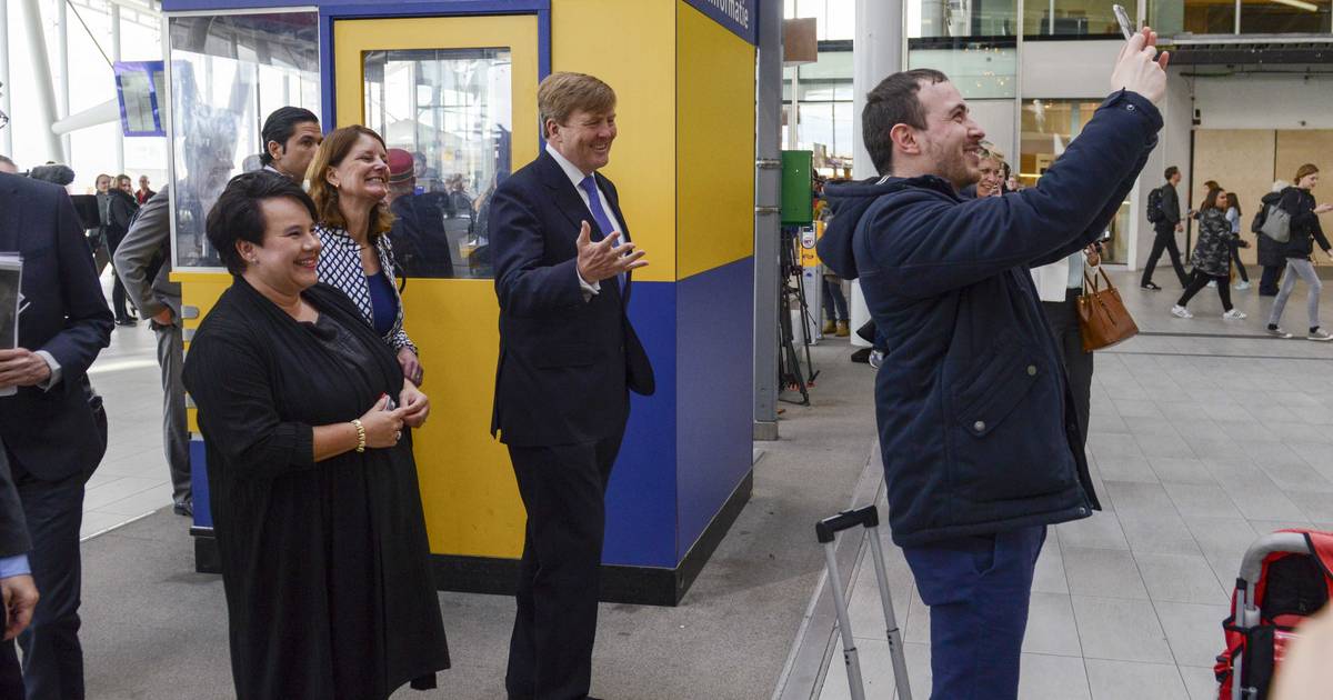 Koning Willem Alexander Bezoekt Utrecht Cs Binnenland Destentor Nl