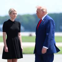 ‘We vinden het moeilijk om te geloven dat deze vrouw ook competent kan zijn’: wie is Trumps rechterhand Natalie Harp?