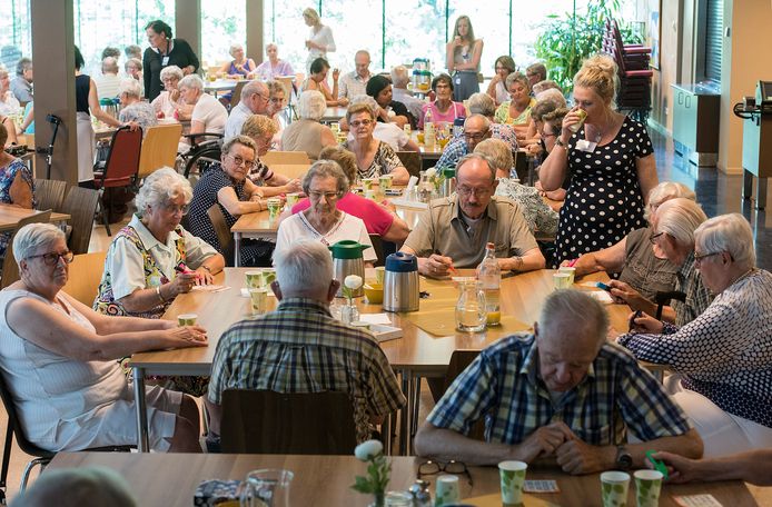 Verwonderend Corona: geen bingo meer in het verpleeghuis | Roosendaal | bndestem.nl IF-91