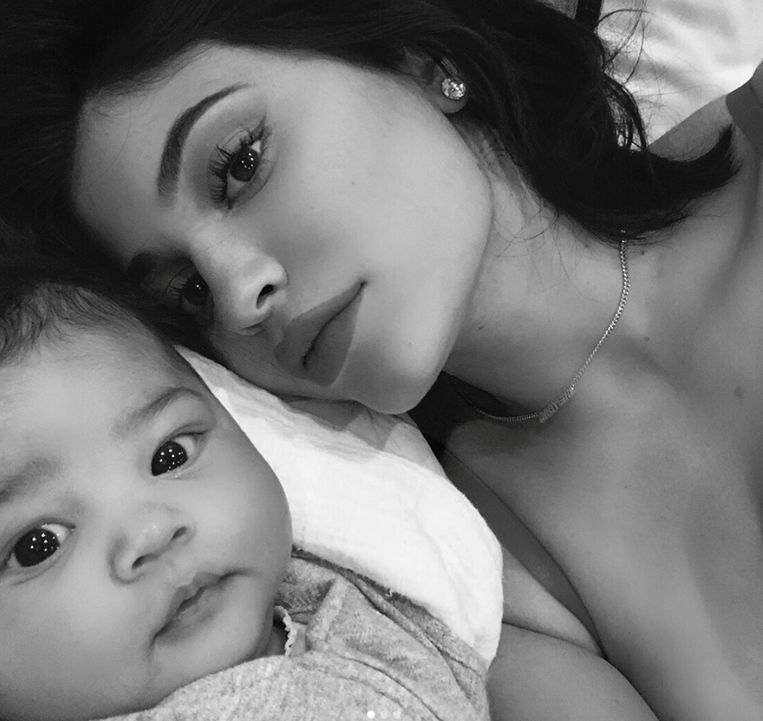 Kwade Kylie Jenner verwijdert alle foto's van baby Stormi ...