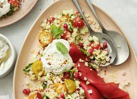 Geroosterde puntpaprika met frisse munt-labneh