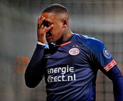 Bergwijn doet boodschappen voor voedselbank Almere