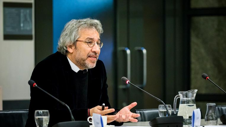 Kuzu (Denk) valt kritische Turkse journalist Dündar aan ...