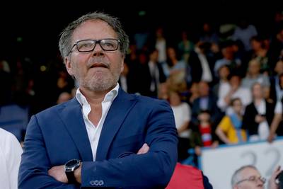 Heb je net als Graafschap-trainer De Jong te maken met tegenstrijdige belangen? ‘Doe het gewoon niet’