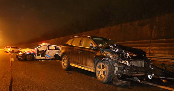 Politie treurt om aanrijding A2 waarbij agenten Joyce en Rick zwaargewond raakten, dronkaard komt ui