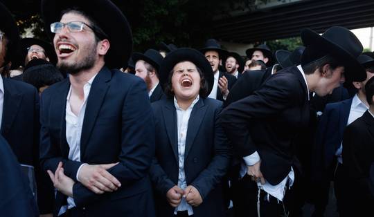 Hoe ultraorthodoxe Joden zich woedend tegen de dienstplicht verzetten: ‘Ik heb liever dat mijn kinderen sterven’