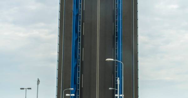 Verkeershinder op sluizencomplex Terneuzen | Zeeuws-Vlaanderen - PZC