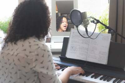 Wageningse Lateesha in de race voor deelname aan Beste Zangers YouTube