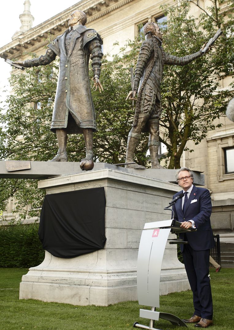 Antwerpen onthult standbeeld van Willem van Oranje ...