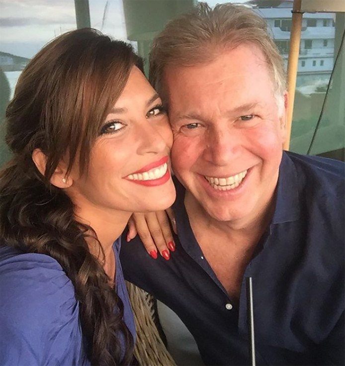 Zus Yolanthe zielsgelukkig met schatrijke Marcel Boekhoorn ...