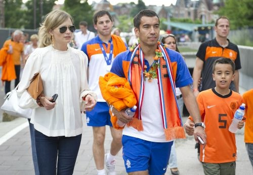 Van Bronckhorst krijgt eigen 'glossy' | Foto | gelderlander.nl