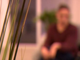 Agente getuigt over rellen in Brussel en aanval op collega: “Ik zag dat die mannen schopten om het leven uit haar te schoppen”