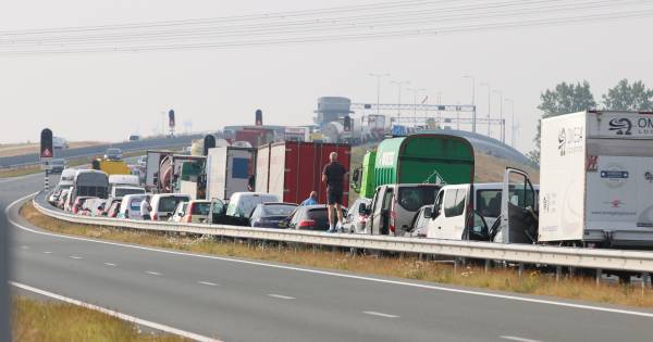‘Automobilist met pech’ aangereden en overleden op de N50.