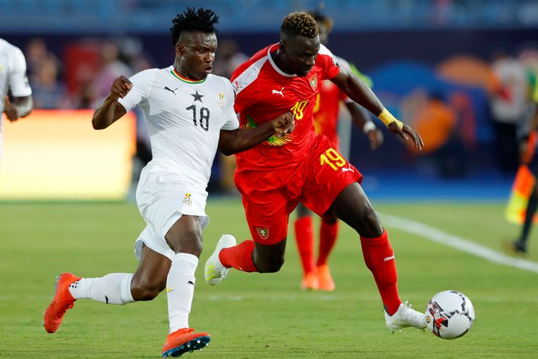 Joseph Aidoo (links) maakte de 90 minuten vol voor Ghana.
