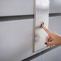 Ik uren vastzat in de lift