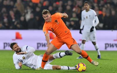 ‘Kolossale De Ligt en Van Dijk lieten Giroud niet ademen’