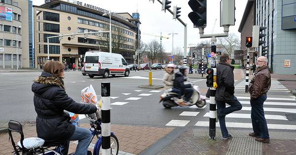 Verkeerslichten krijgen nieuwe lampen en wachttijdvoorspellers